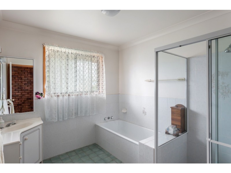 34 Horrocks Crescent, Kearneys Spring QLD 4350