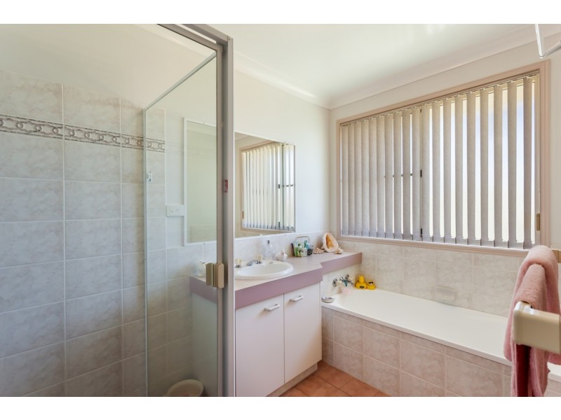4 Zinnia Court, Middle Ridge QLD 4350