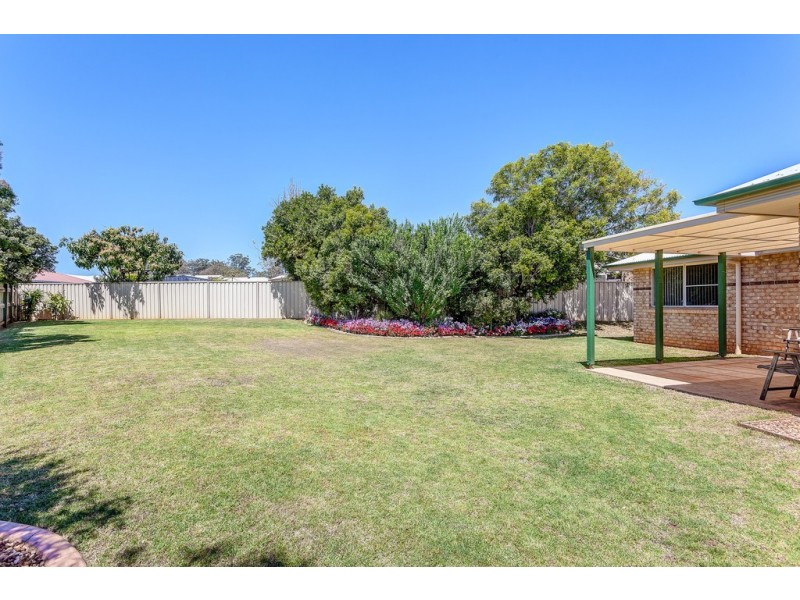 4 Zinnia Court, Middle Ridge QLD 4350
