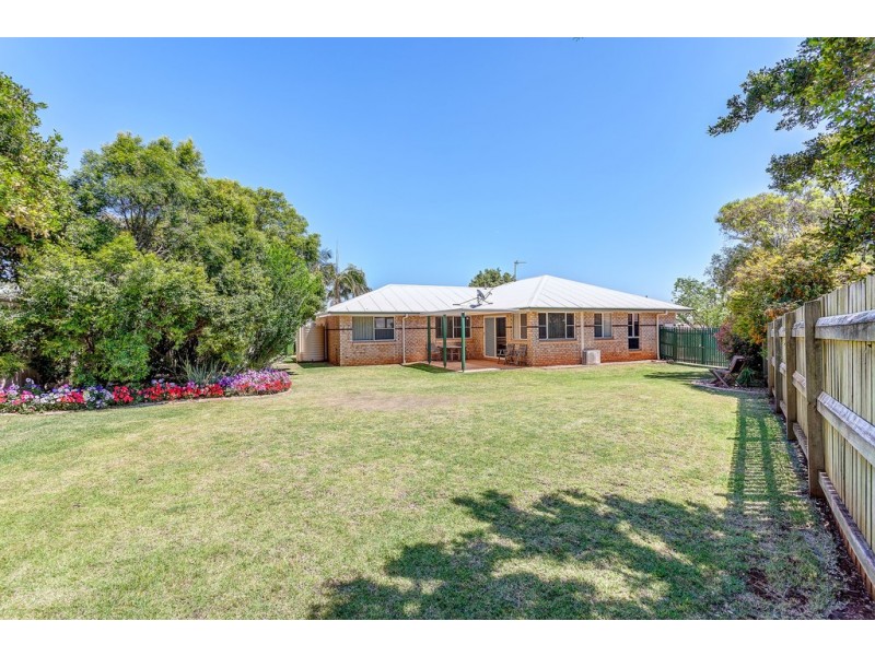 4 Zinnia Court, Middle Ridge QLD 4350
