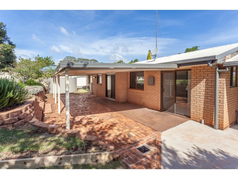 21 Melway Crescent, Harristown QLD 4350