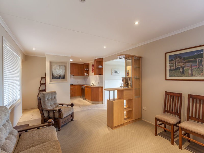 66 Hoey Street, Kearneys Spring QLD 4350