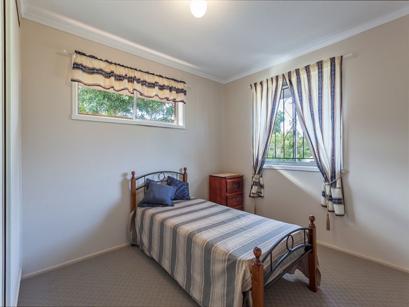 66 Hoey Street, Kearneys Spring QLD 4350