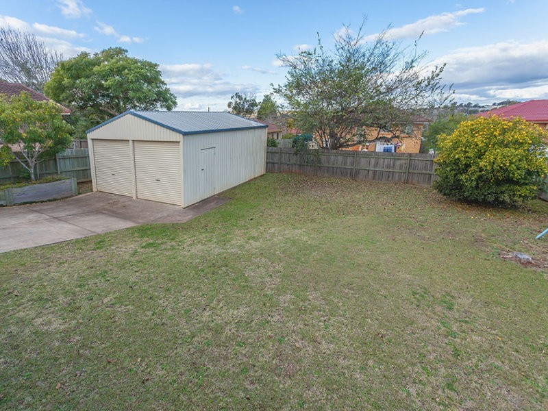 66 Hoey Street, Kearneys Spring QLD 4350