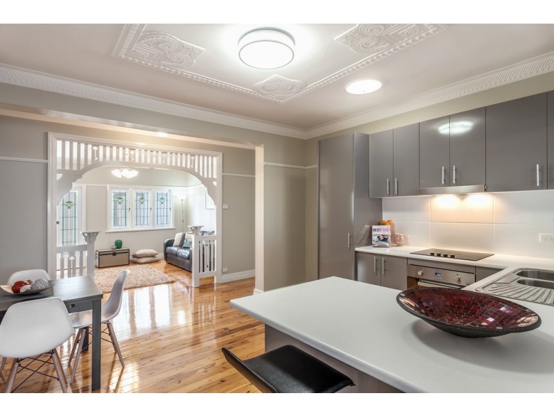 100 Water Street, South Toowoomba QLD 4350