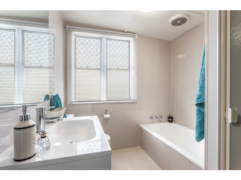100 Water Street, South Toowoomba QLD 4350