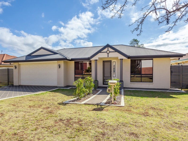 13 Lobwein Court, Middle Ridge QLD 4350