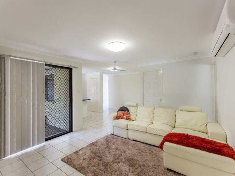 13 Lobwein Court, Middle Ridge QLD 4350