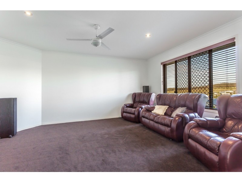 9 Edwin Street, Westbrook QLD 4350