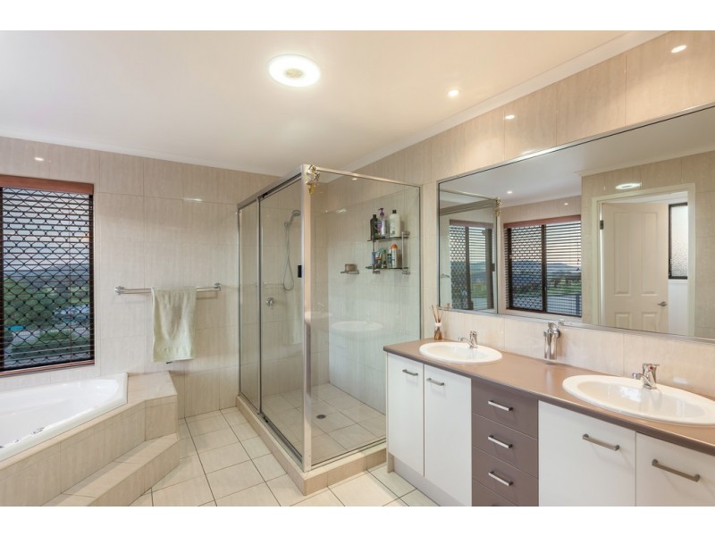 9 Edwin Street, Westbrook QLD 4350