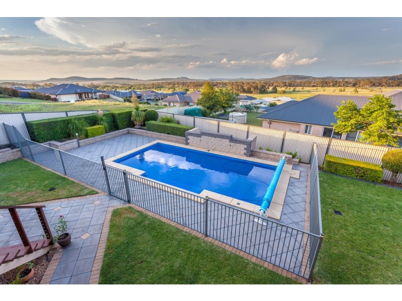 9 Edwin Street, Westbrook QLD 4350