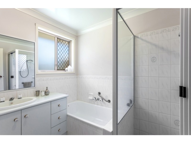 23 Dandelion Drive, Middle Ridge QLD 4350
