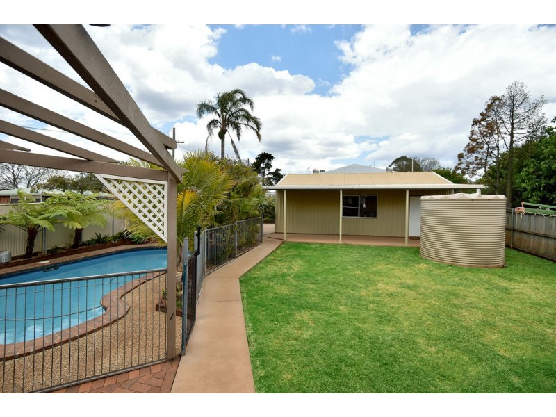 254 Hume Street, South Toowoomba QLD 4350