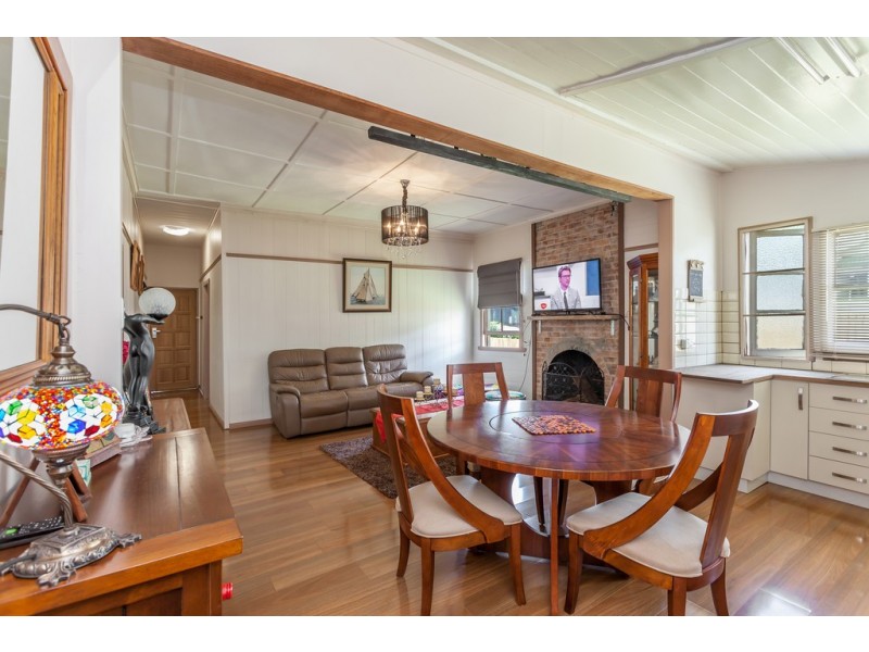 45 West Street, Newtown QLD 4350