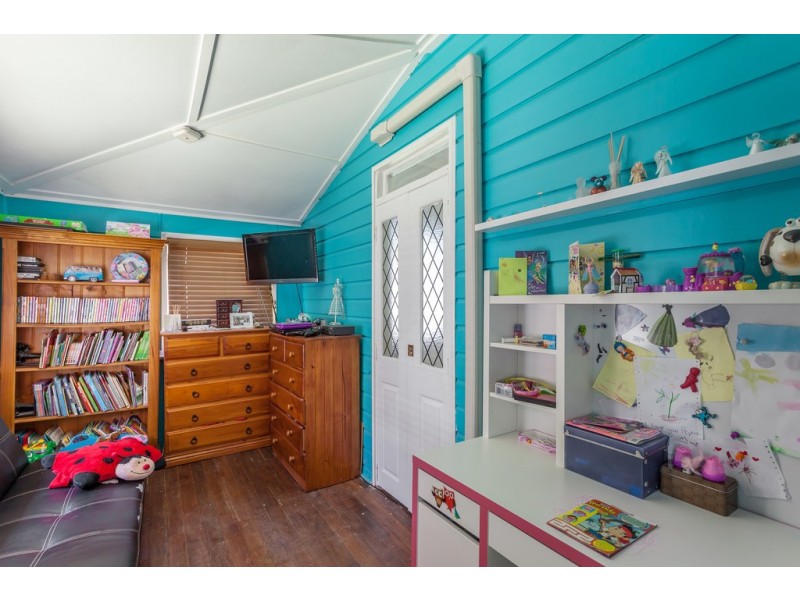 79 Ruthven Street, Harlaxton QLD 4350