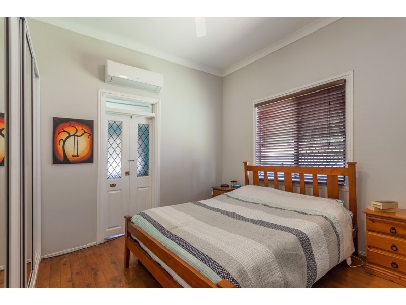 79 Ruthven Street, Harlaxton QLD 4350