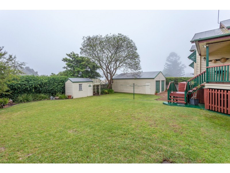 2 Collins Street, Mount Lofty QLD 4350