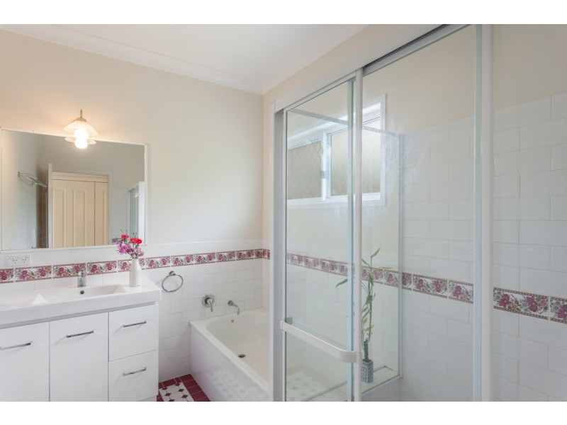 3 Joy-Anne Court, Vale View QLD 4352