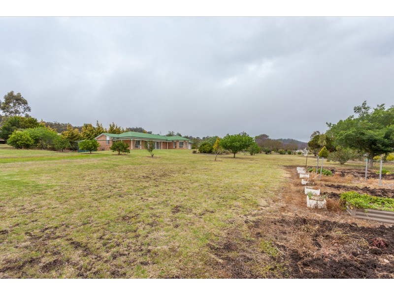 3 Joy-Anne Court, Vale View QLD 4352