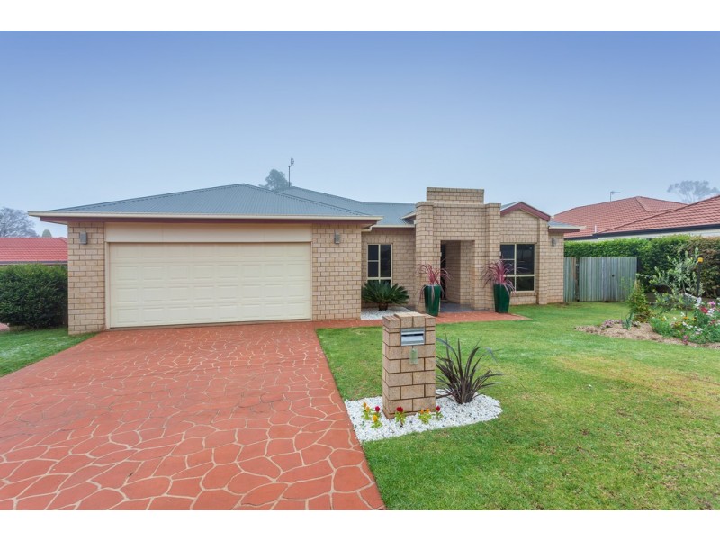 7 Olympus Court, Middle Ridge QLD 4350