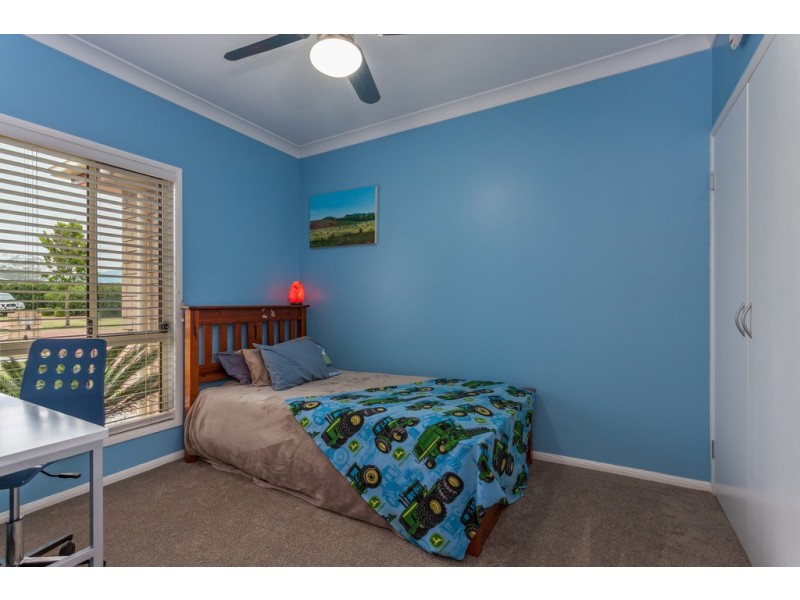 7 Olympus Court, Middle Ridge QLD 4350