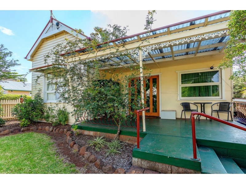 313 Hume Street, South Toowoomba QLD 4350