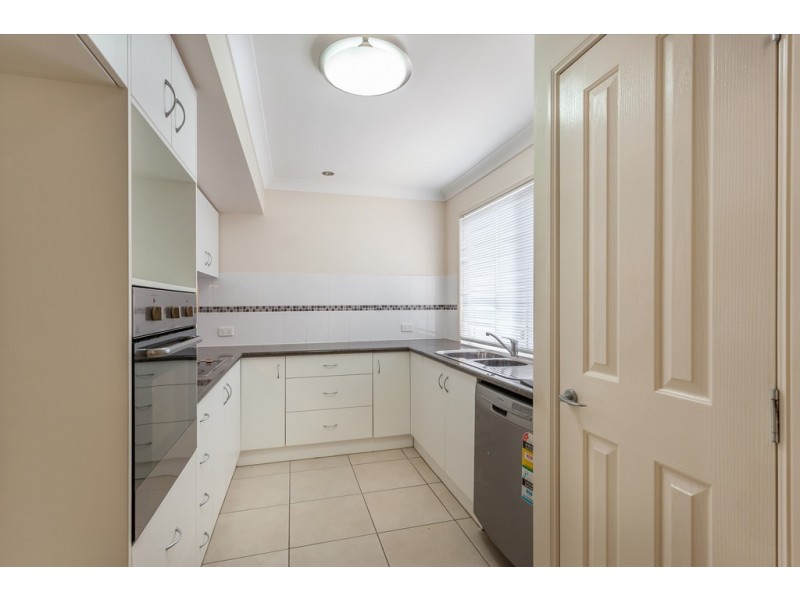 2/8 Barambah Street, Glenvale QLD 4350