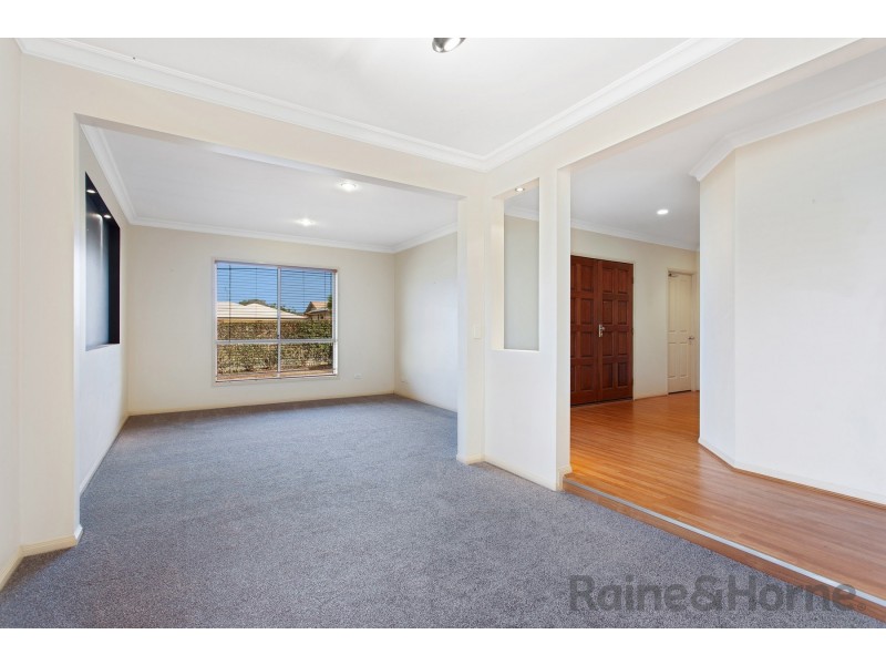 9 Chifley Court, Middle Ridge QLD 4350