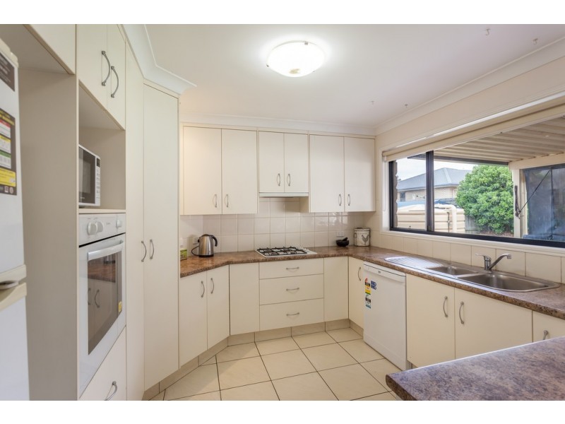 4 Camden Court, Oakey QLD 4401
