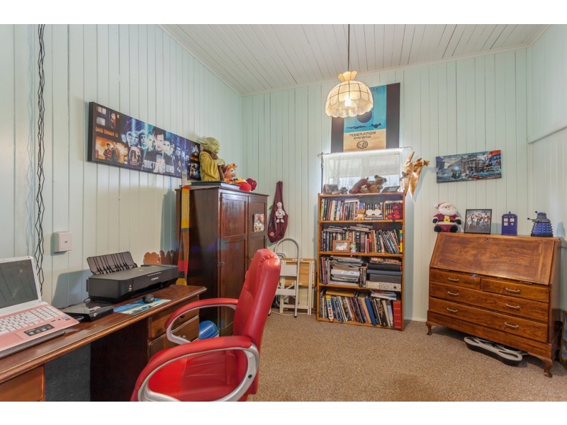 13 Seaton Street, South Toowoomba QLD 4350