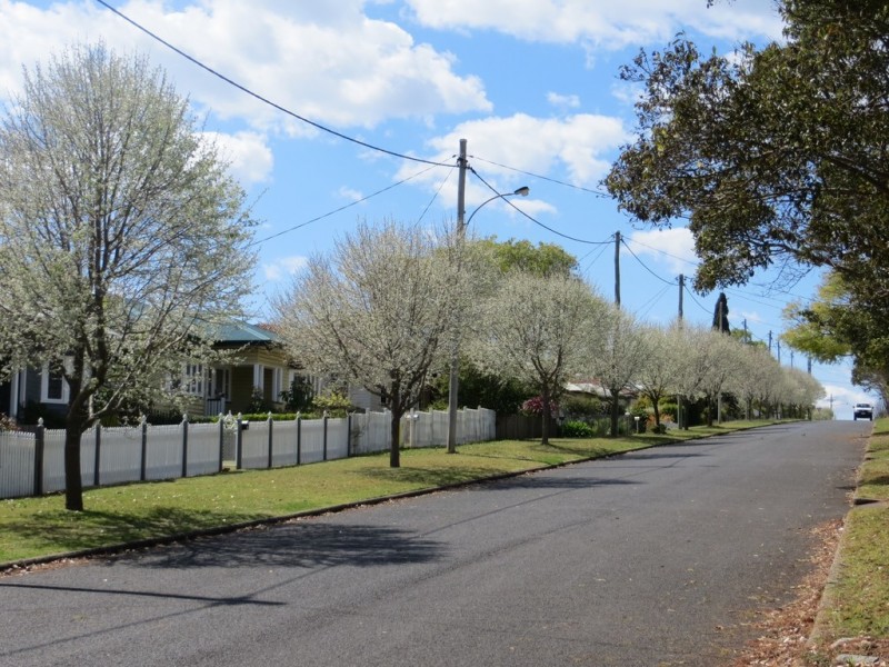 69 Cranley Street, South Toowoomba QLD 4350