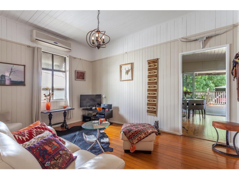 69 Cranley Street, South Toowoomba QLD 4350