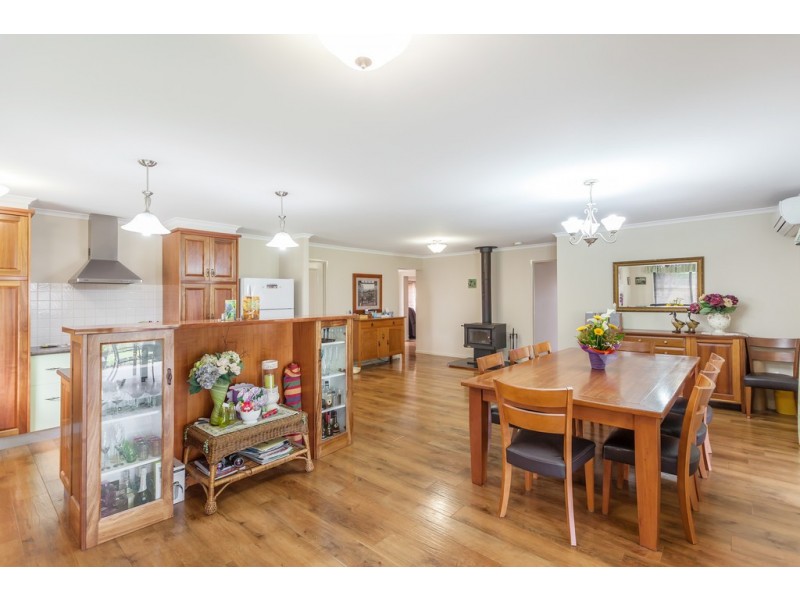 7 Karingal Court, Glenvale QLD 4350