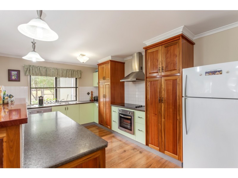 7 Karingal Court, Glenvale QLD 4350