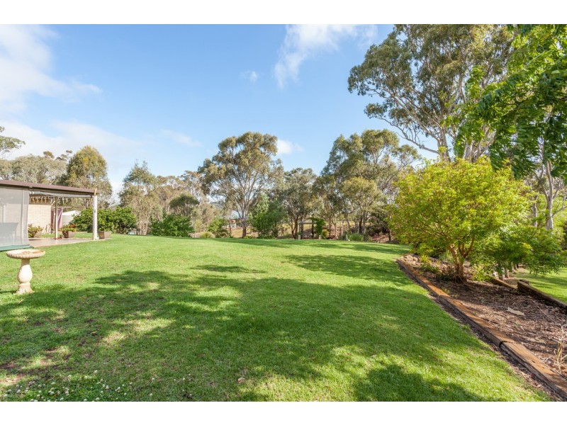 7 Karingal Court, Glenvale QLD 4350