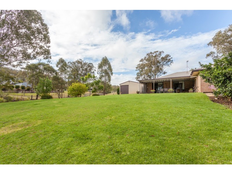 7 Karingal Court, Glenvale QLD 4350