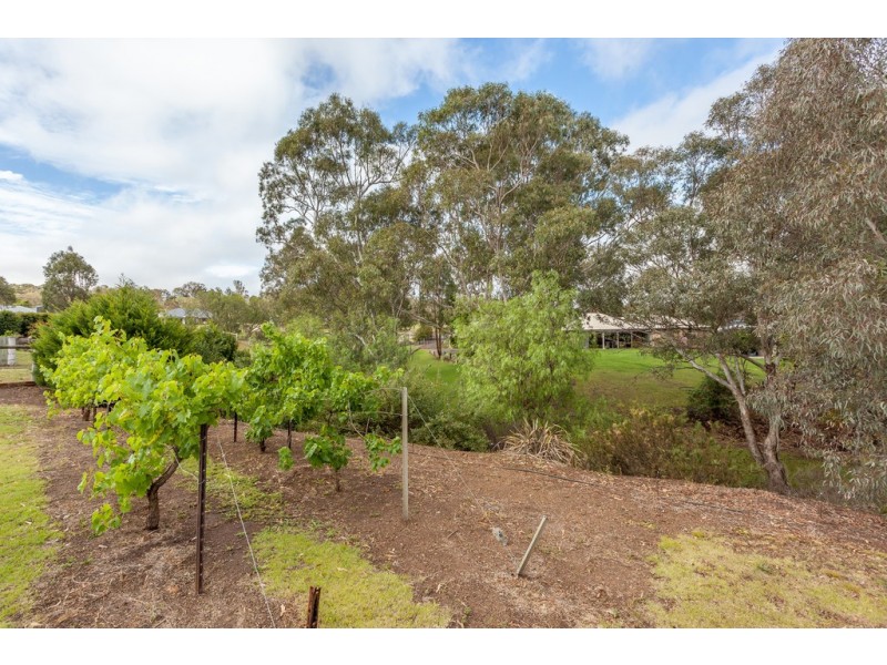 7 Karingal Court, Glenvale QLD 4350
