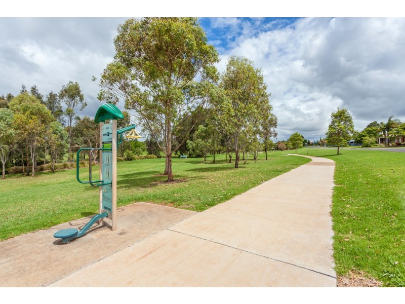 36 Horrocks Crescent, Kearneys Spring QLD 4350