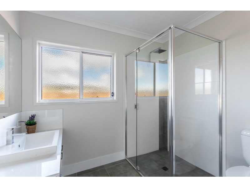 98 Shoesmith Road, Westbrook QLD 4350