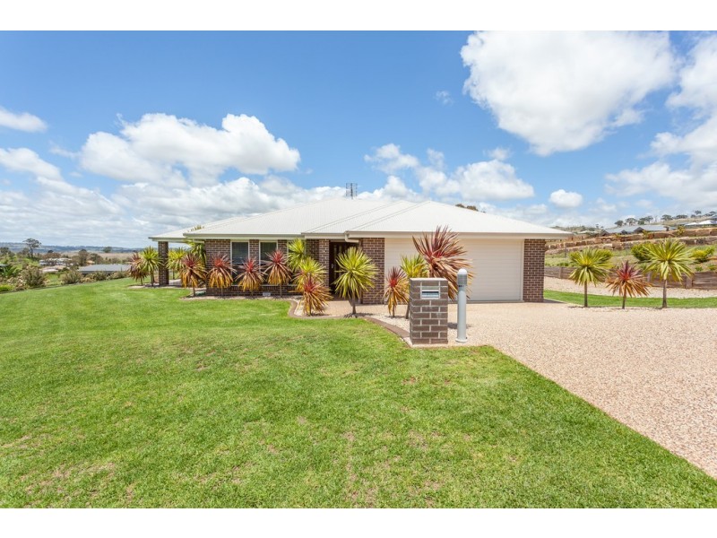 11 Kingston Road, Hodgson Vale QLD 4352