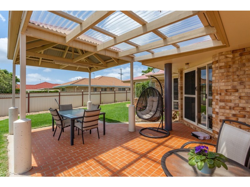 17 Pillar Street, Middle Ridge QLD 4350