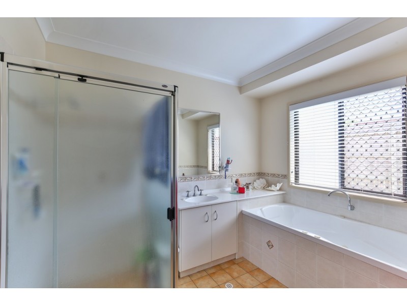 28 Holt Street, Middle Ridge QLD 4350