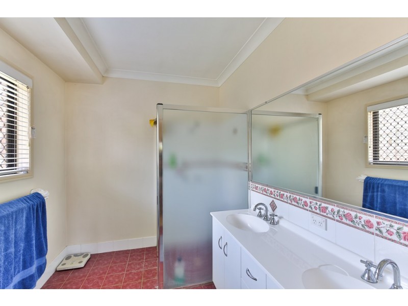 28 Holt Street, Middle Ridge QLD 4350