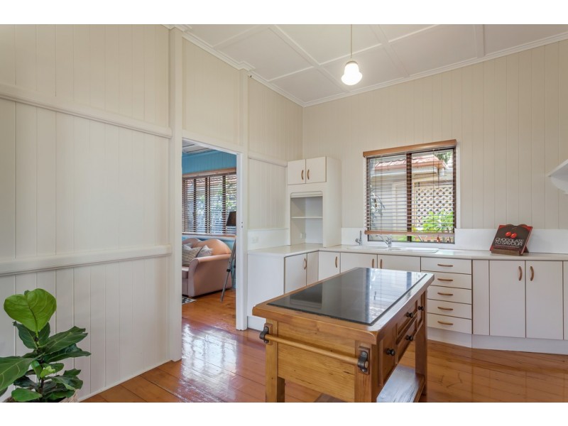 16 Kenneth Street, North Toowoomba QLD 4350
