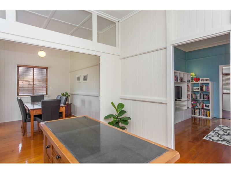 16 Kenneth Street, North Toowoomba QLD 4350