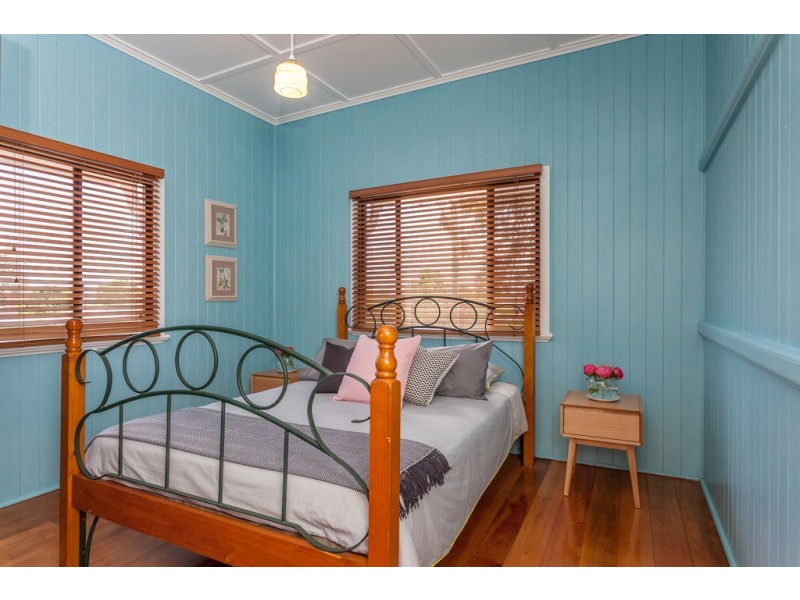 16 Kenneth Street, North Toowoomba QLD 4350