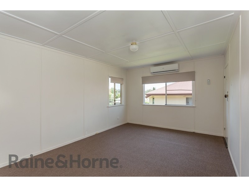 22 Dwyer Street, Harlaxton QLD 4350