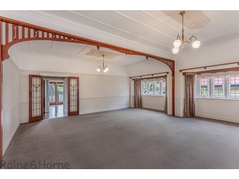 31 Anzac Avenue, Newtown QLD 4350