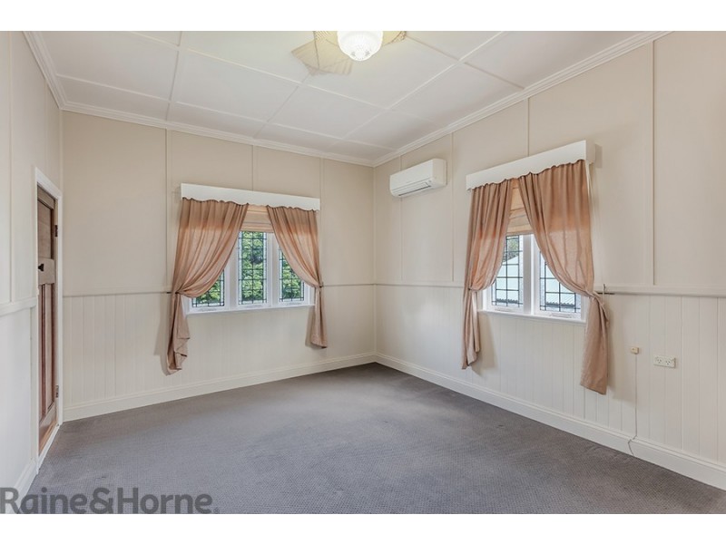 31 Anzac Avenue, Newtown QLD 4350