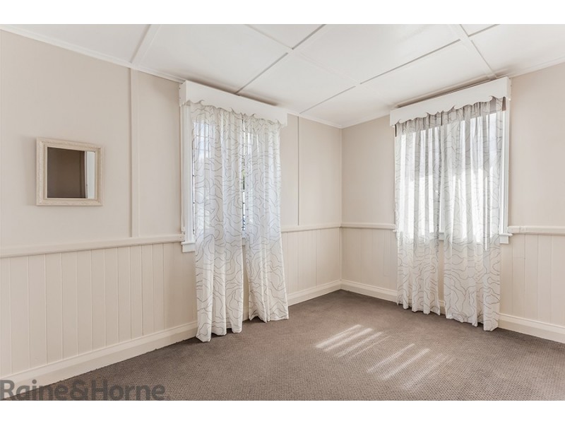 31 Anzac Avenue, Newtown QLD 4350